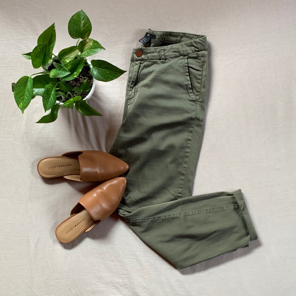 H&M | Khaki Pants
